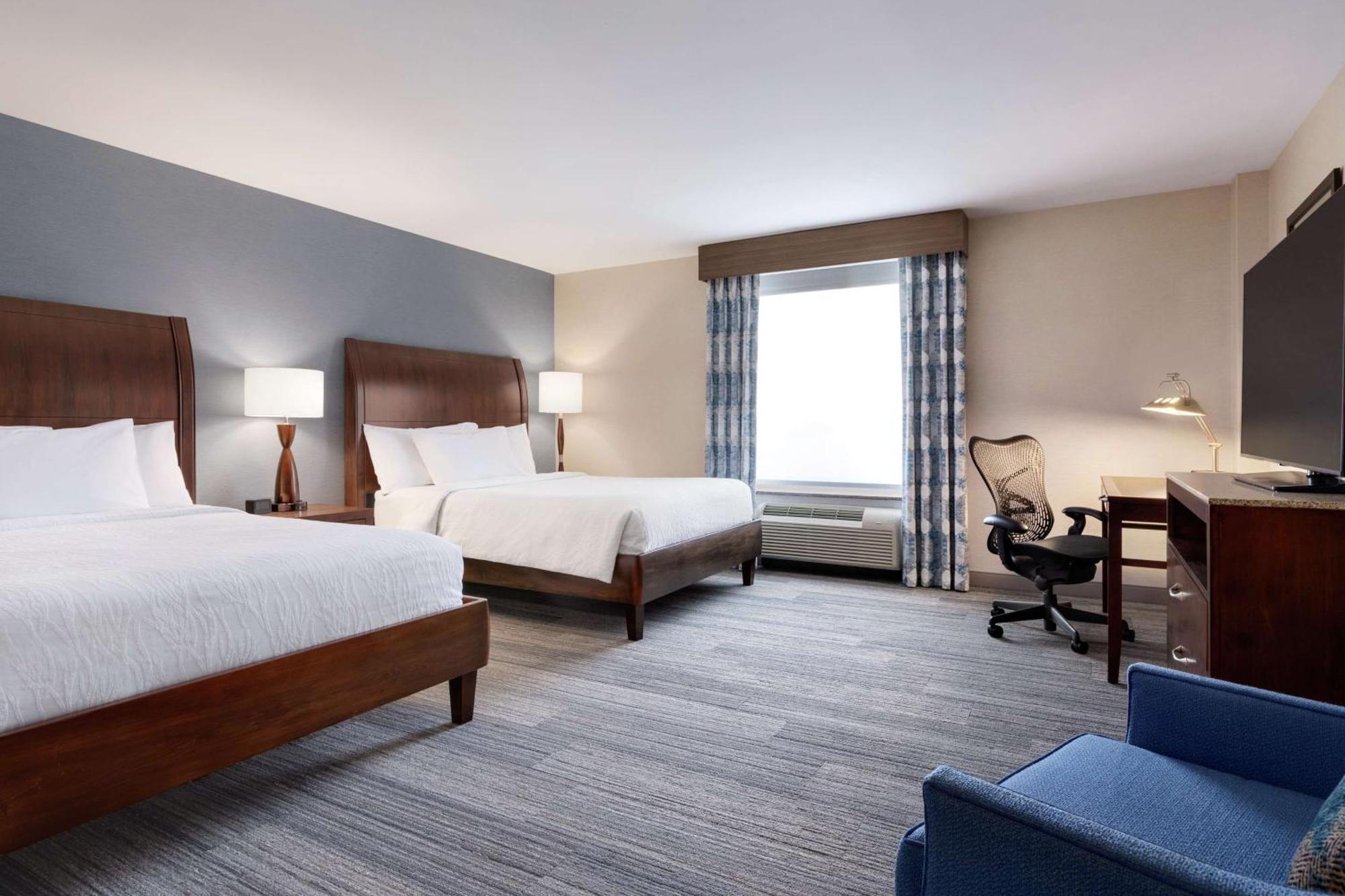 Hilton Garden Inn Stony Brook Exterior photo